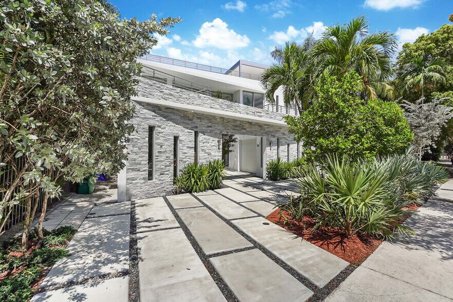 Primary Photo Of 5910 N Bayshore Dr, Miami Specialty For Sale