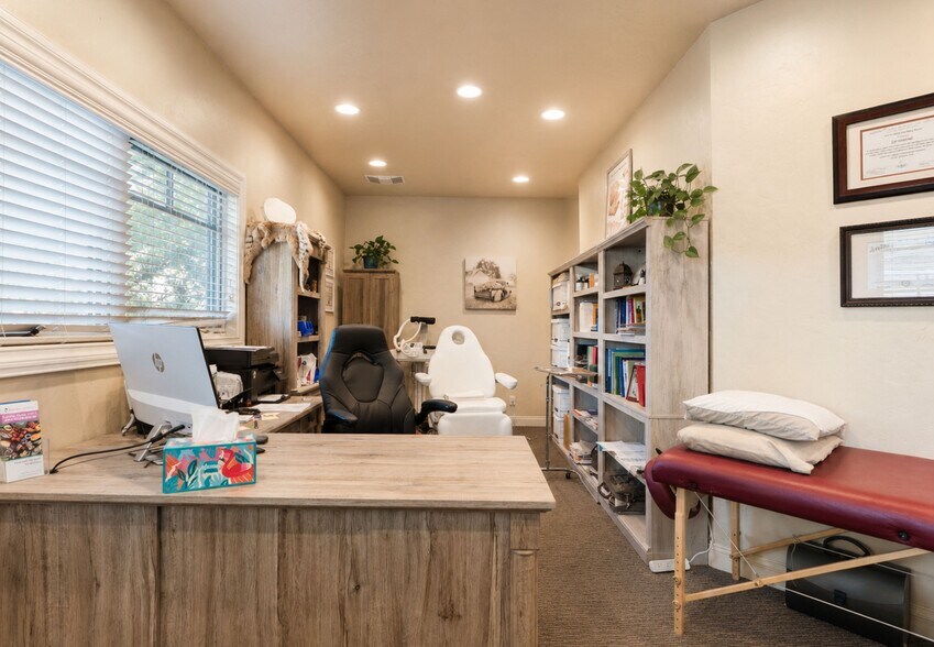 More Photos Of 65 Commons Way, Kalispell Office For Sale