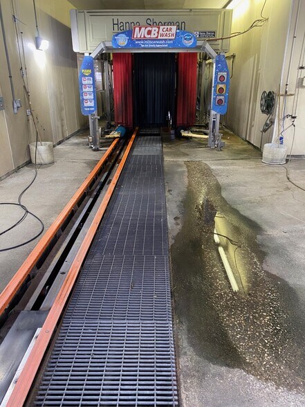 More Photos Of 8990 S Old State Rd, Lewis Center Carwash For Sale