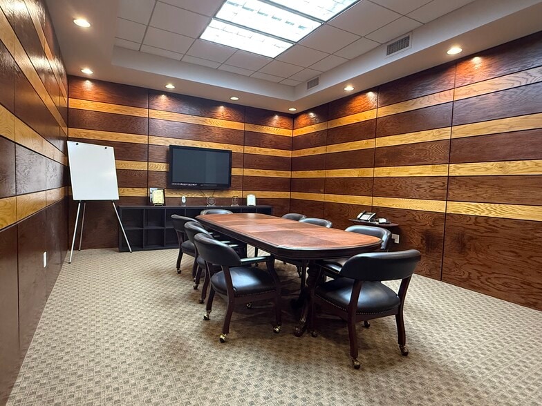 More Photos Of 6527 New Peachtree Rd, Atlanta Medical For Sale