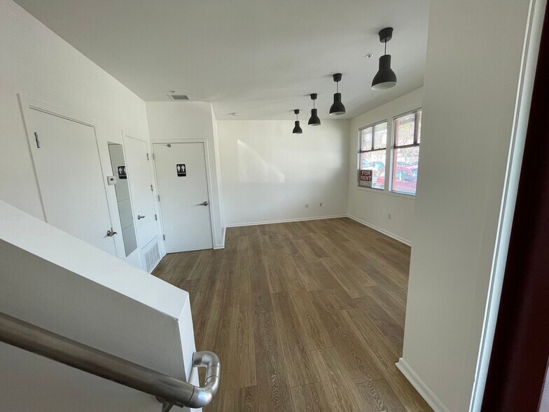 More Photos Of 6555-6557 Shattuck Ave, Oakland Office Residential For Lease