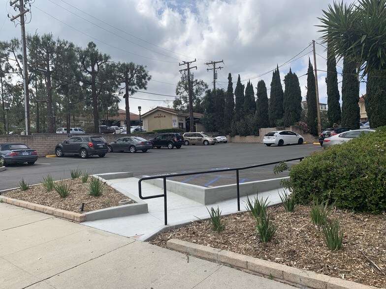 More Photos Of 888 Thousand Oaks Blvd, Thousand Oaks Office For Lease