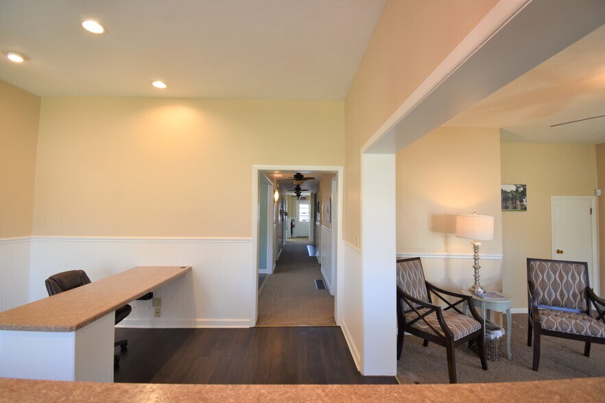 More Photos Of 281 Main St, Greenville Office For Sale