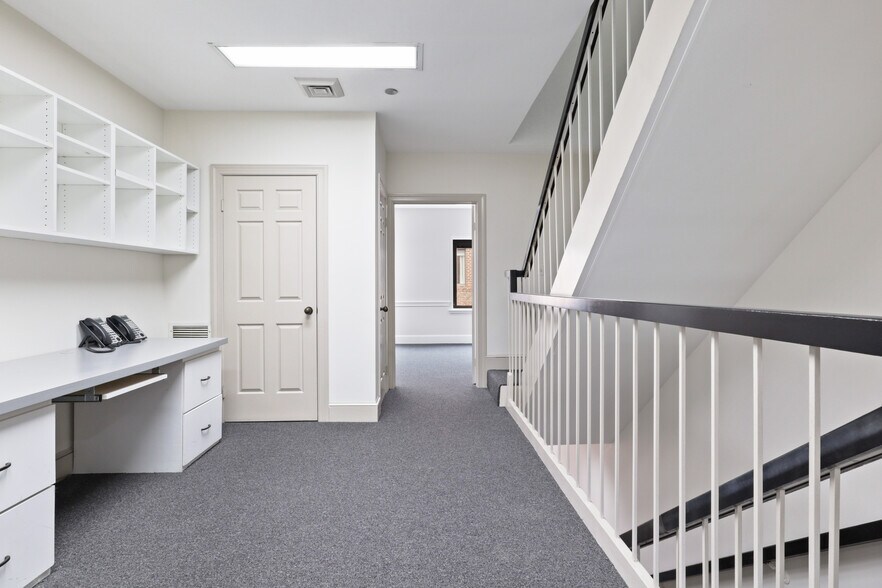 More Photos Of 115 Oronoco St, Alexandria Office For Lease