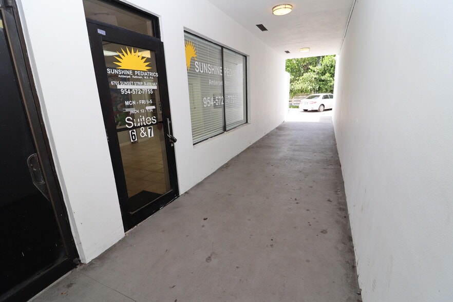More Photos Of 6731-6755 Sunset Strip, Sunrise Unknown For Lease