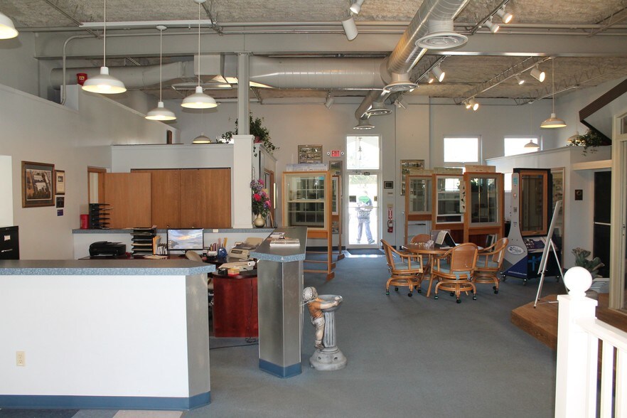 More Photos Of 1256 W Sharon Rd, Cincinnati Warehouse For Sale