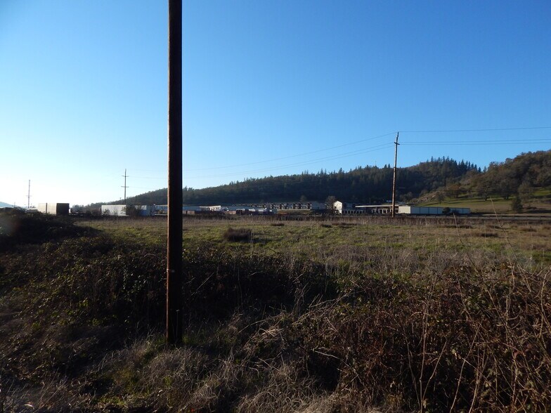 More Photos Of 0 NE Douglas Avenue, Roseburg Land For Sale