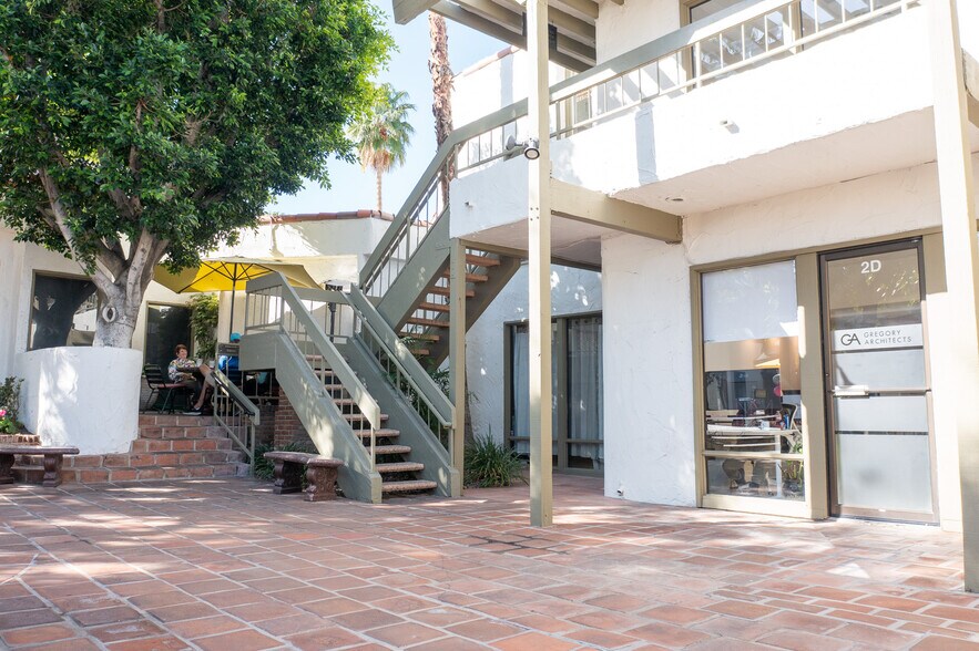 More Photos Of 73200 El Paseo, Palm Desert Storefront Retail Office For Sale