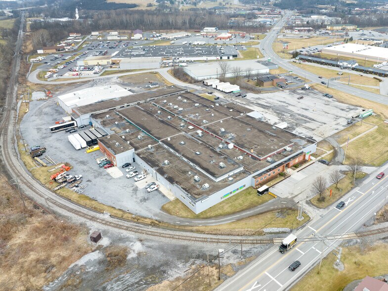 More Photos Of 141 Innovation Dr, Duncansville Warehouse For Lease