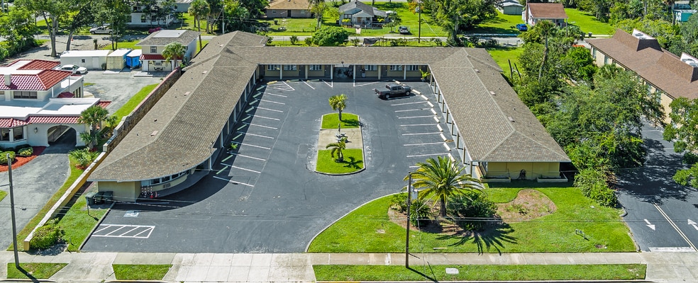 More Photos Of 640 S Ridgewood Ave, Daytona Beach Hotel For Sale