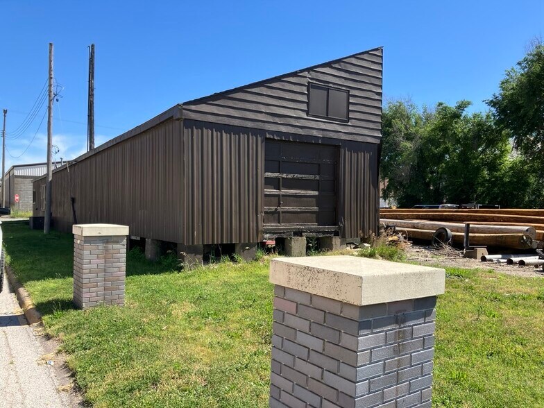 More Photos Of 600 Kentucky St, Quincy General Retail For Sale