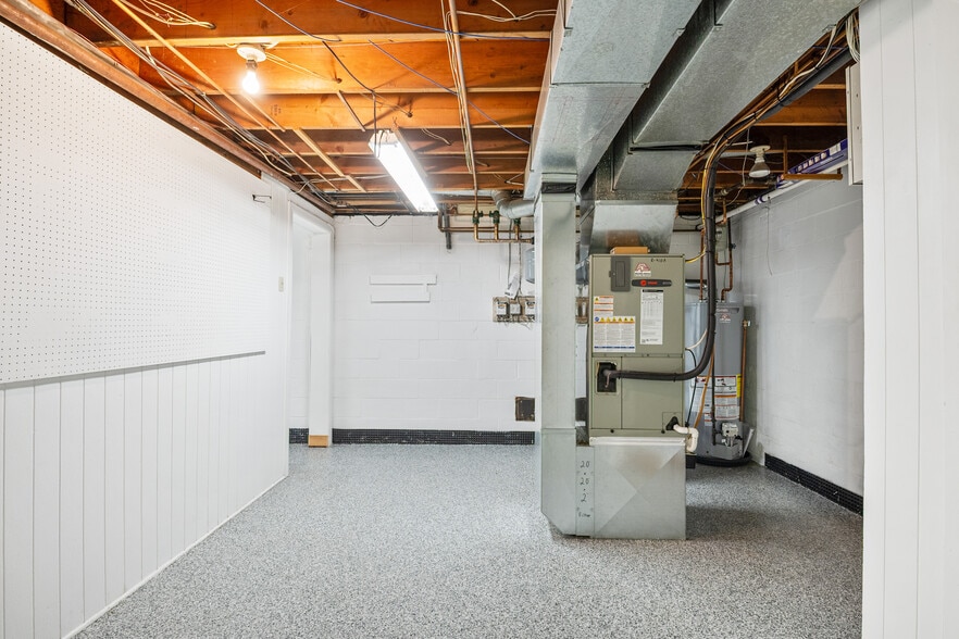 More Photos Of 2893 Jessup Rd, Jessup Office For Sale
