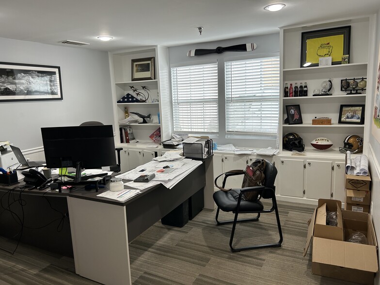 More Photos Of 405 Old Mill Rd, Cartersville Warehouse For Sale