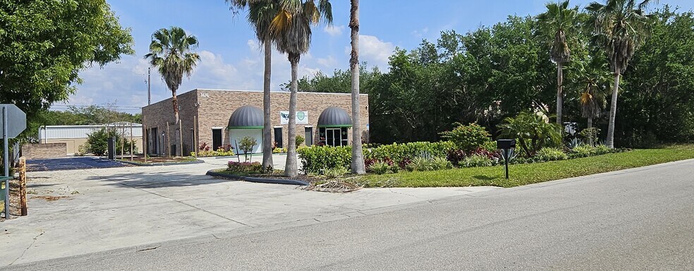 Primary Photo Of 1474 Rail Head Blvd, Naples Office For Lease