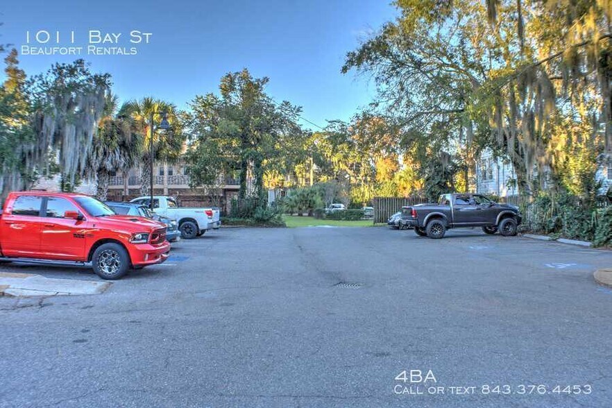 More Photos Of 1011 Bay St, Beaufort Office For Lease
