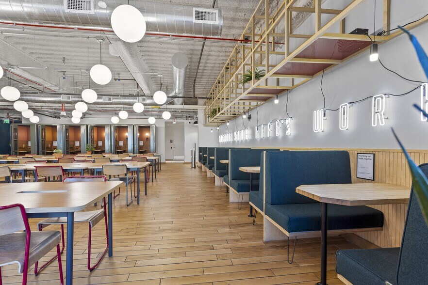 More Photos Of 1111 Broadway, Oakland Coworking Space