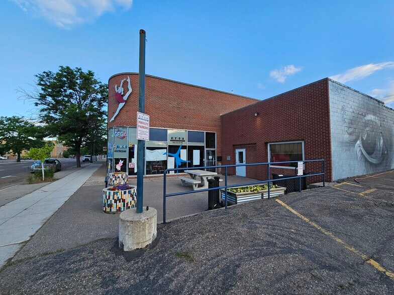 More Photos Of 815 N 1st Ave, Great Falls Auto Dealership For Lease