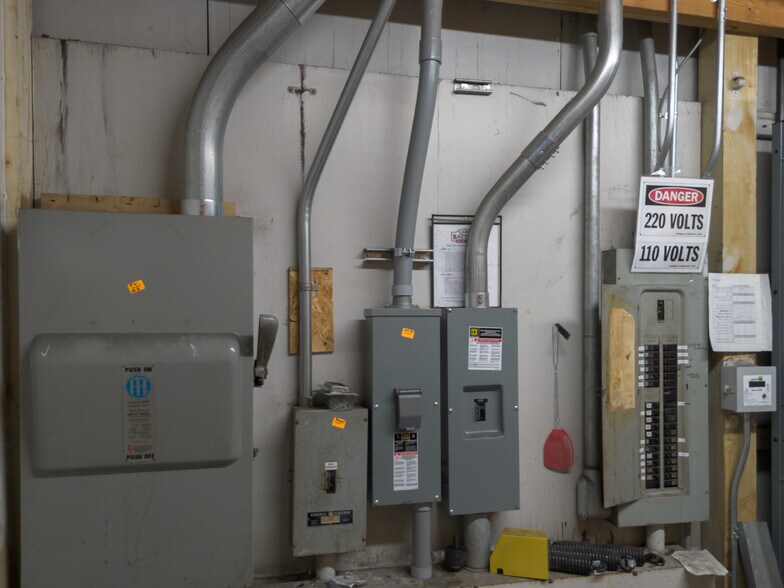 More Photos Of 2616 N US Highway 131, Elmira Industrial For Sale
