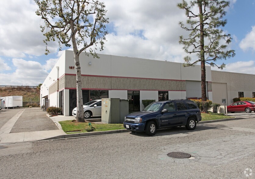 More Photos Of 187 Pacific St, Pomona Warehouse For Lease