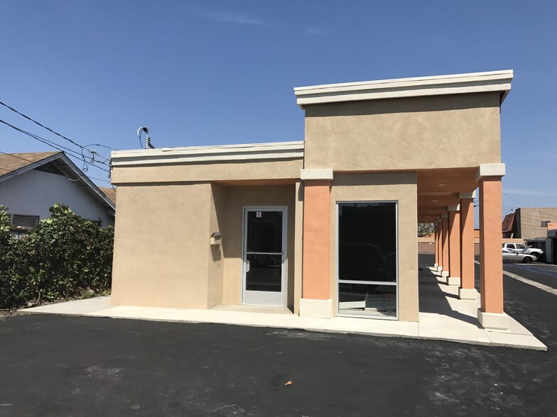 More Photos Of 9121 Garden Grove Blvd, Garden Grove General Retail For Lease