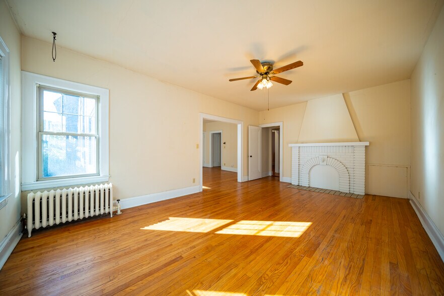More Photos Of 12491-12497 Cedar Rd, Cleveland Apartments For Sale