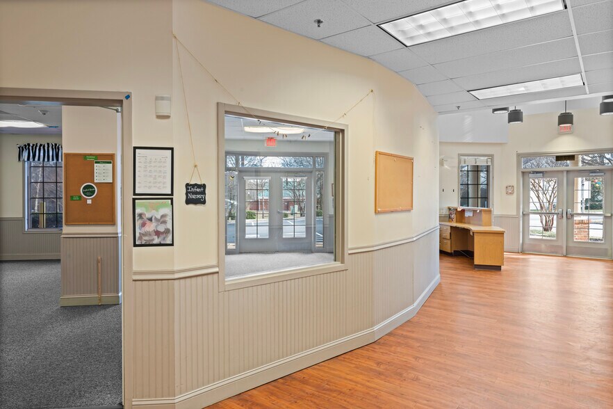 More Photos Of 42851 Smallwood Ter, Chantilly Daycare Center For Sale