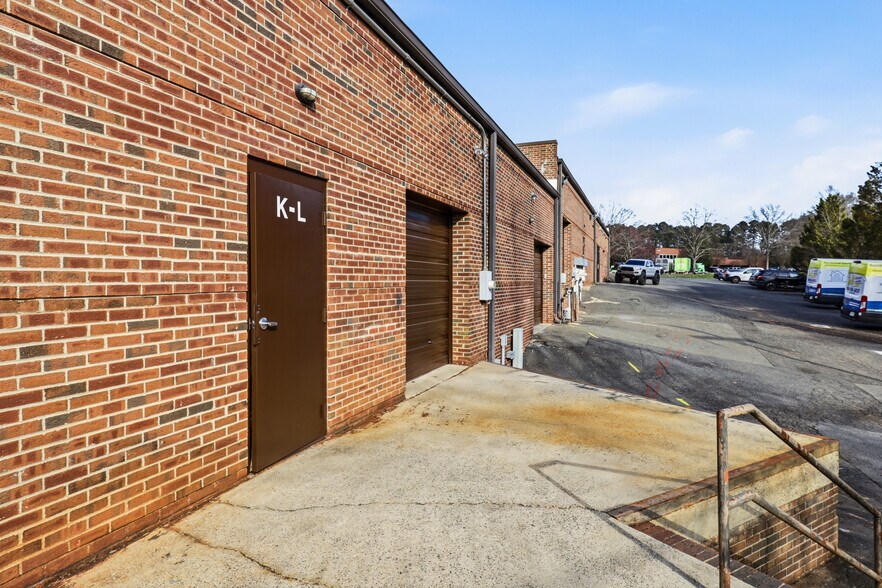 More Photos Of 4455 Morris Park Dr, Mint Hill Light Distribution For Lease