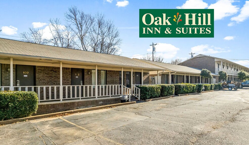 Primary Photo Of 2600 S Muskogee Ave, Tahlequah Hotel For Sale