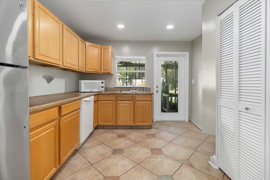 More Photos Of 1280 Highway 1, Malabar Office Residential For Sale