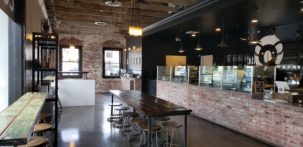 More Photos Of 112 E Maple Ave, Orange Storefront For Lease