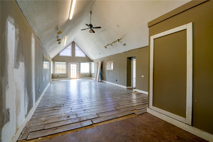 More Photos Of 810 Sportin Life Ln, Westminster Freestanding For Sale