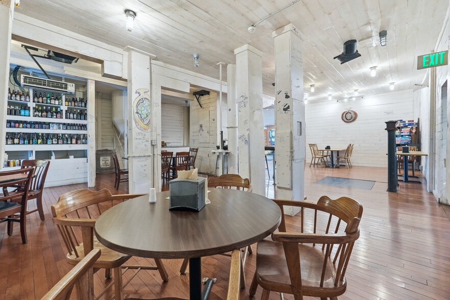 More Photos Of 100 S Old State Road 15, Leesburg Restaurant For Sale