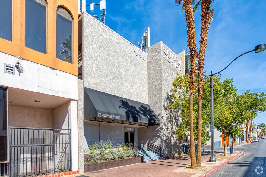 More Photos Of 228 S 4th St, Las Vegas Office For Sale