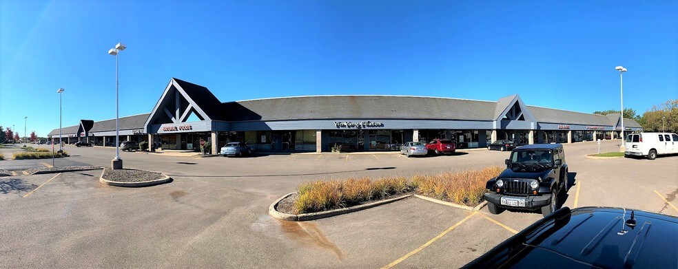 More Photos Of 33-193 S Rand Rd, Lake Zurich Unknown For Lease
