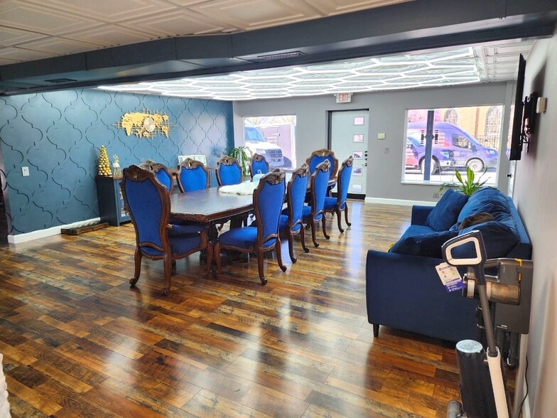 More Photos Of 7511 Leavenworth Rd, Kansas City Auto Repair For Sale