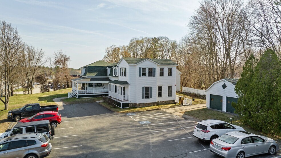 More Photos Of 183 Mammoth Rd, Londonderry Medical For Lease