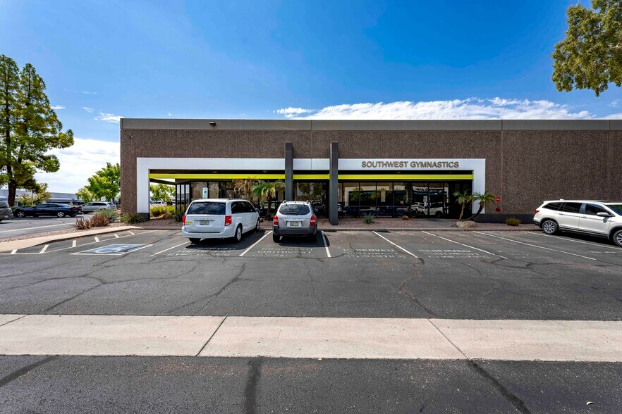 More Photos Of 5010 S Ash Ave, Tempe Unknown For Lease