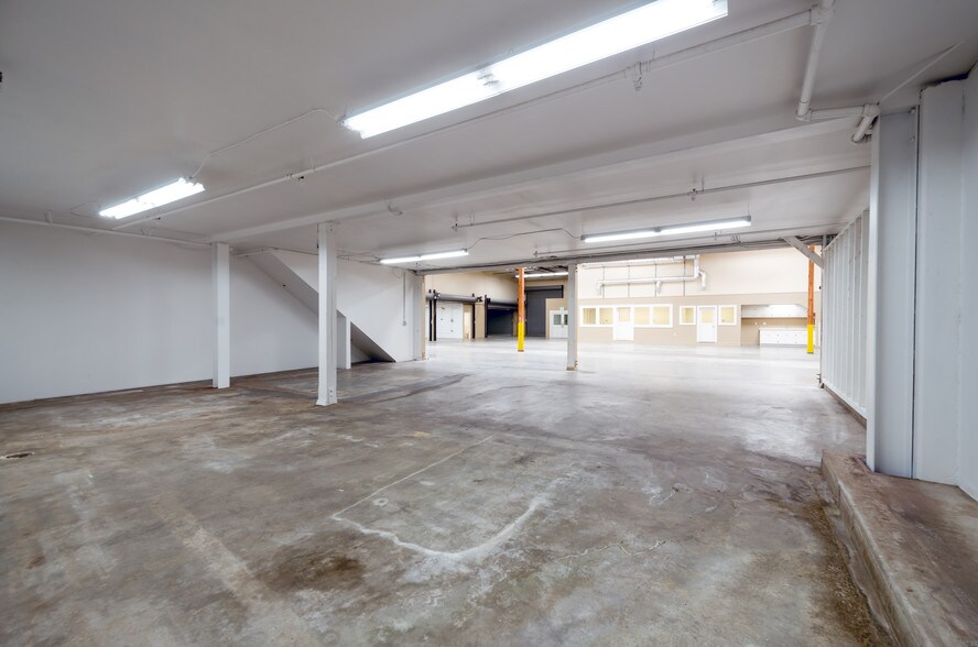 More Photos Of 901 Shasta St, Redwood City Warehouse For Lease