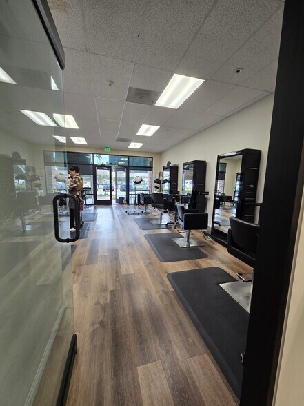 More Photos Of 8840 N Magnolia St, Santee Unknown For Lease