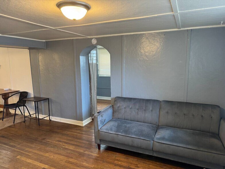 More Photos Of 620 West Blvd, Rapid City Storefront Retail Office For Sale