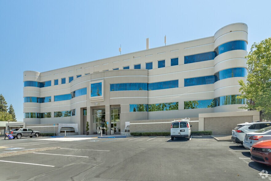 More Photos Of 1792 Tribute Rd, Sacramento Office For Lease