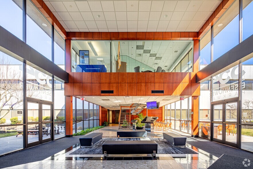 More Photos Of 354 Eisenhower Pky, Livingston Office For Lease