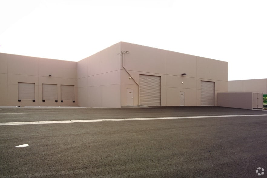 More Photos Of 2965 Coleman St, North Las Vegas Distribution For Lease