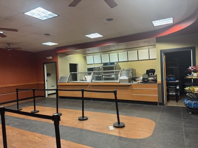 More Photos Of 35 White St, South Burlington Fast Food For Lease