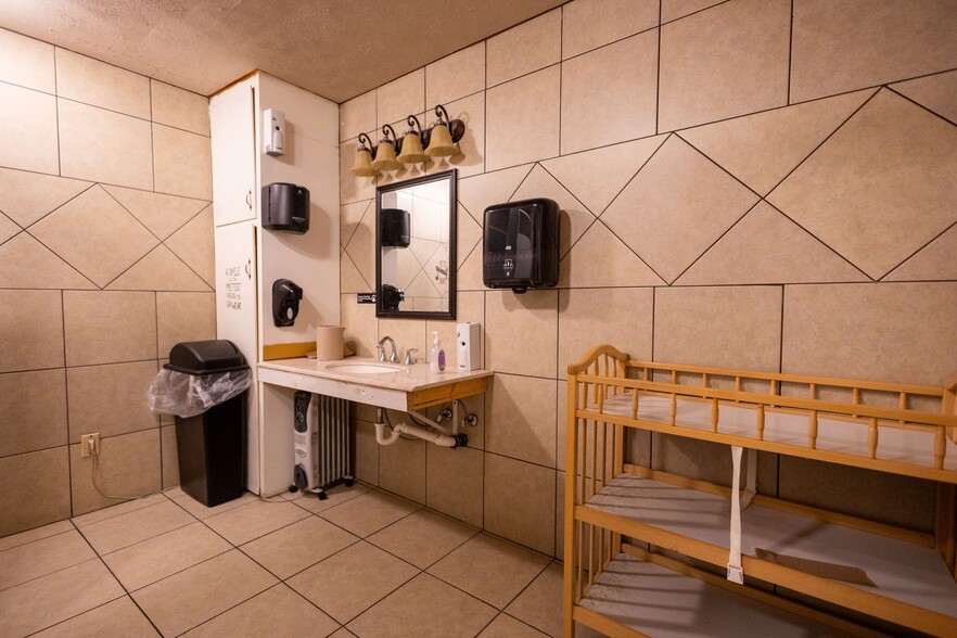 More Photos Of 1525 16th St, Central City General Retail For Sale