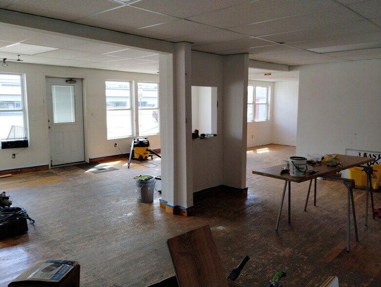 More Photos Of 34771 Vine St, Eastlake Storefront Retail Office For Sale