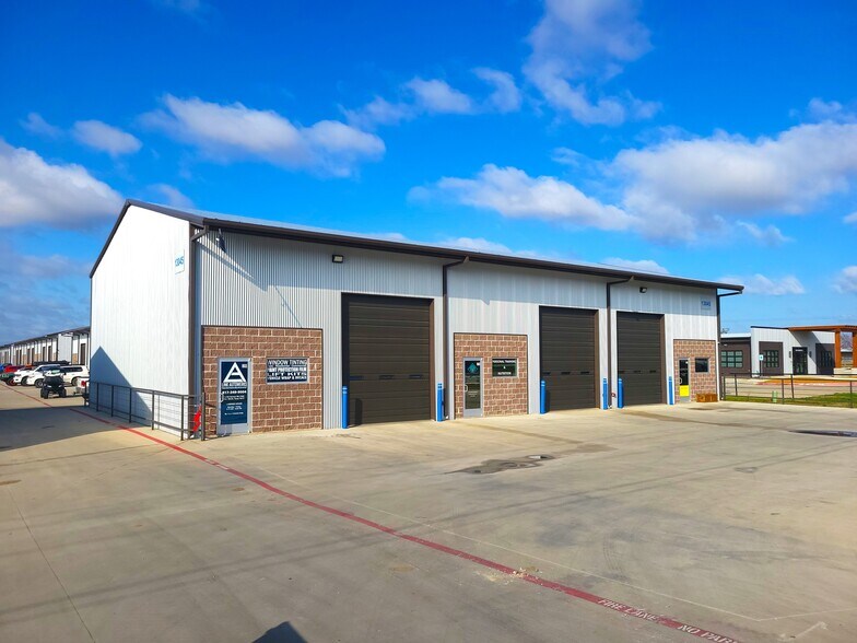 More Photos Of 13029 Harmon Rd, Fort Worth Unknown For Lease