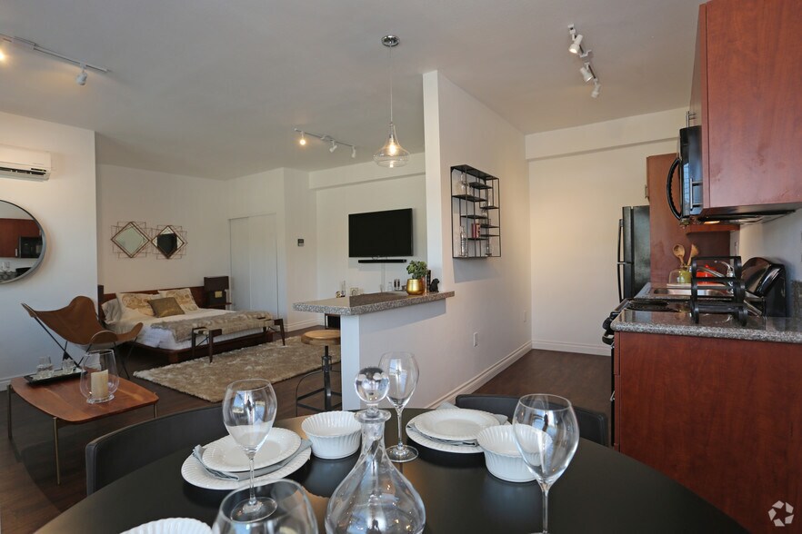 More Photos Of 5529-5533 Hollywood Blvd, Los Angeles Apartments For Lease