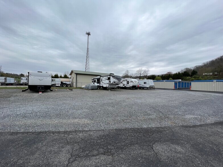 More Photos Of 1986 Highway 126, Bristol Self Storage For Sale