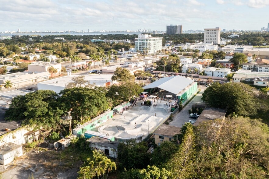 Primary Photo Of 533 NE 83rd St, Miami Flex For Lease